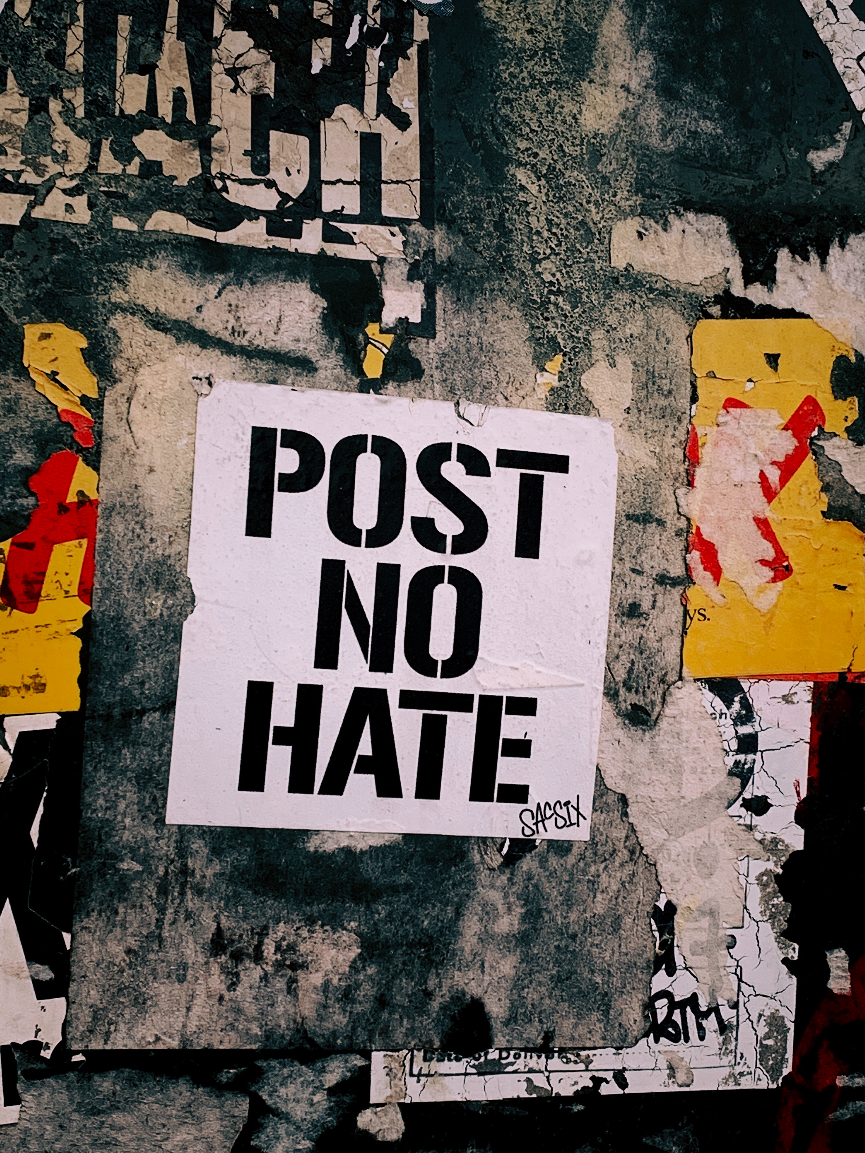 Eduquer contre la haine