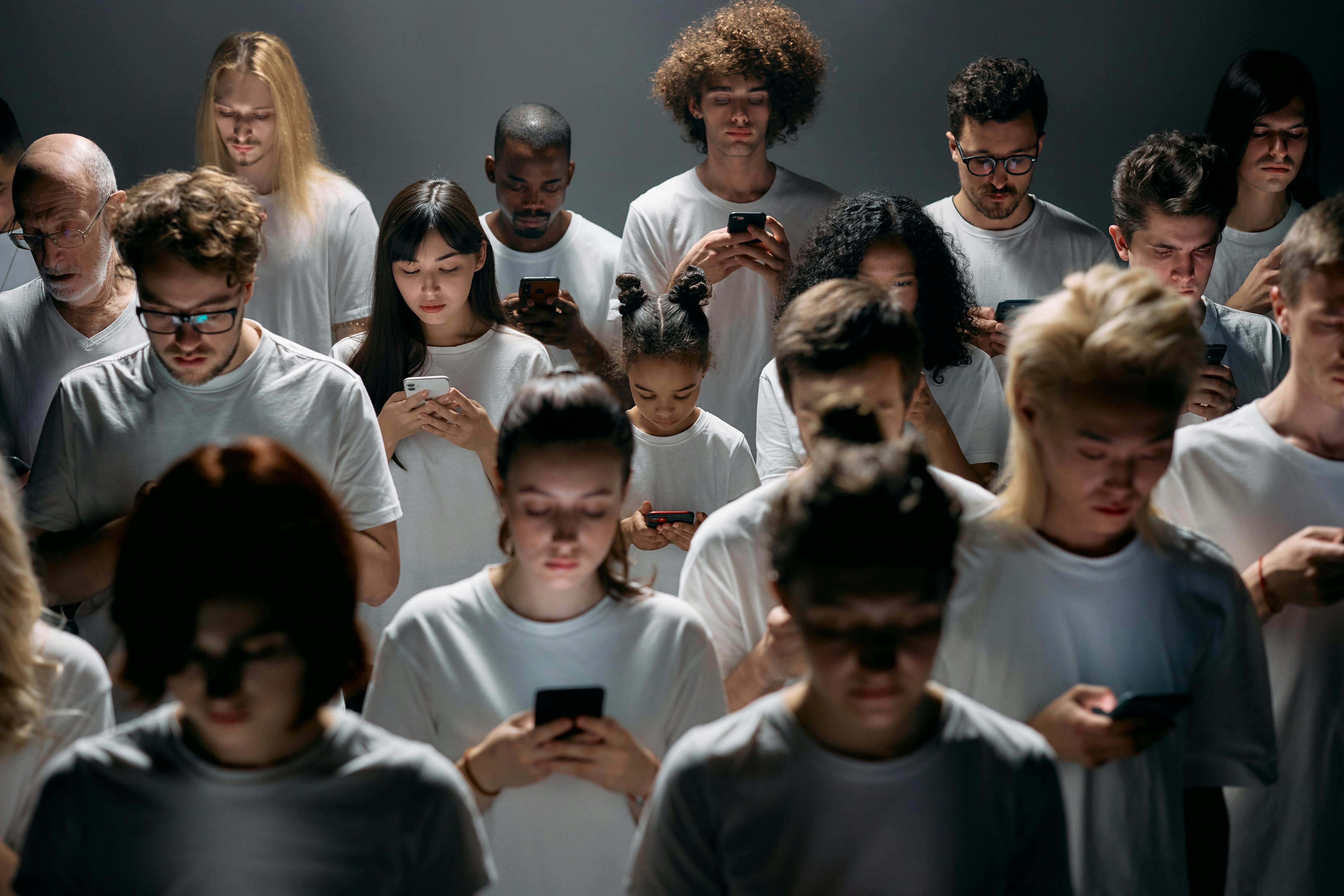 Dépasser l&rsquo;entre-soi des réseaux sociaux